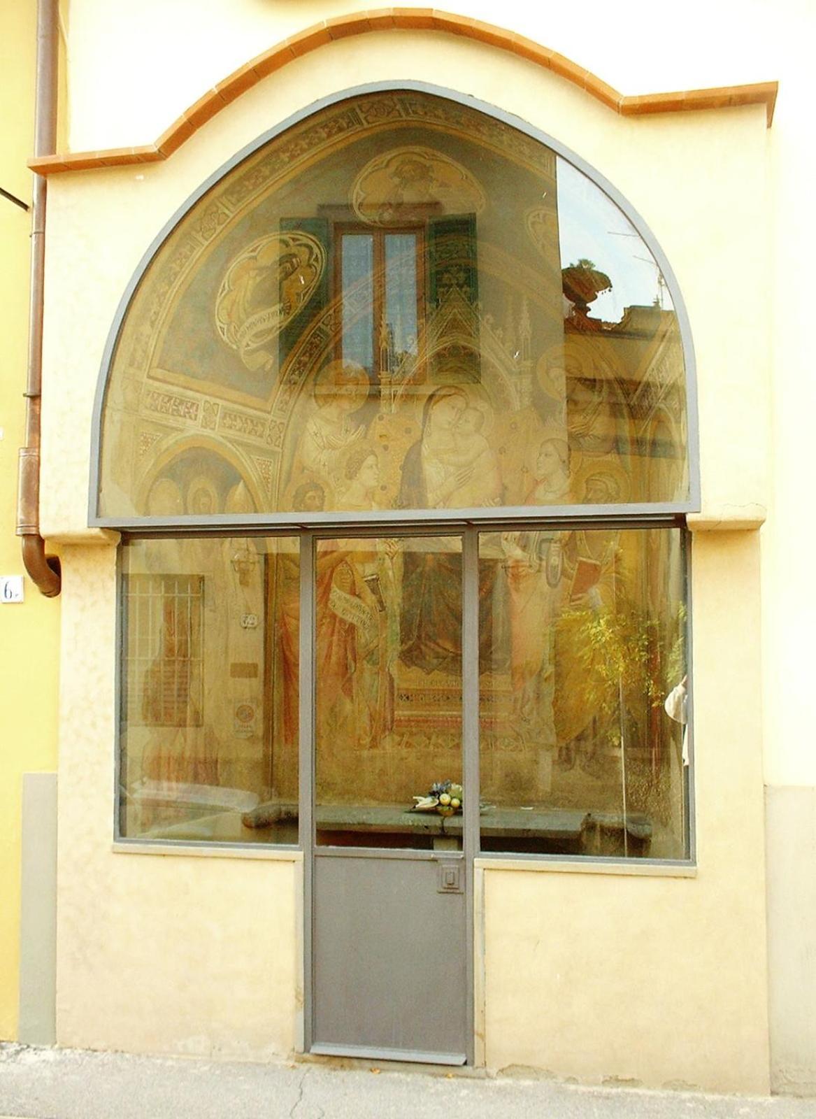 Lovely In Florencia